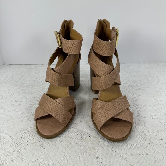 "Qupid", Zip closure in back, Tan Snake print and buckle Color, 7M - Picture 6 of 7